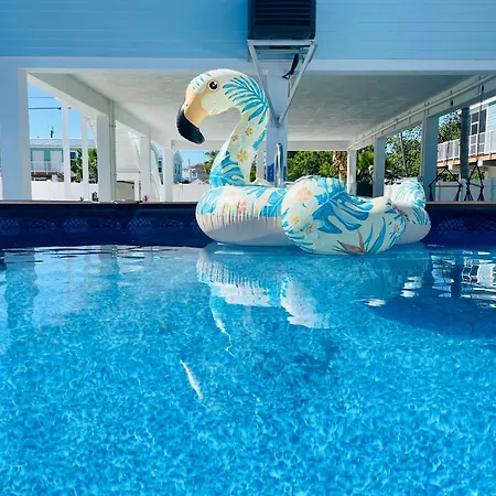 Casa Blue Flamingo - In The Florida Keys - Minutes From The Beach
